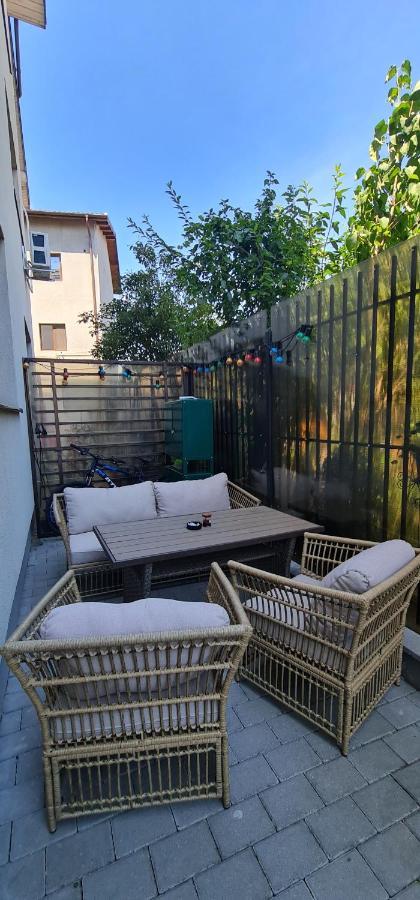 Exclusive Living Apartment Bucharest Exterior photo